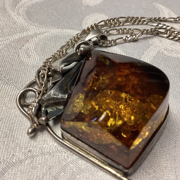Vintage Amber  Sterling Silver Pendant/Chain  HUGE. I MEAN HUGE. STUNNING - Picture 5 of 14